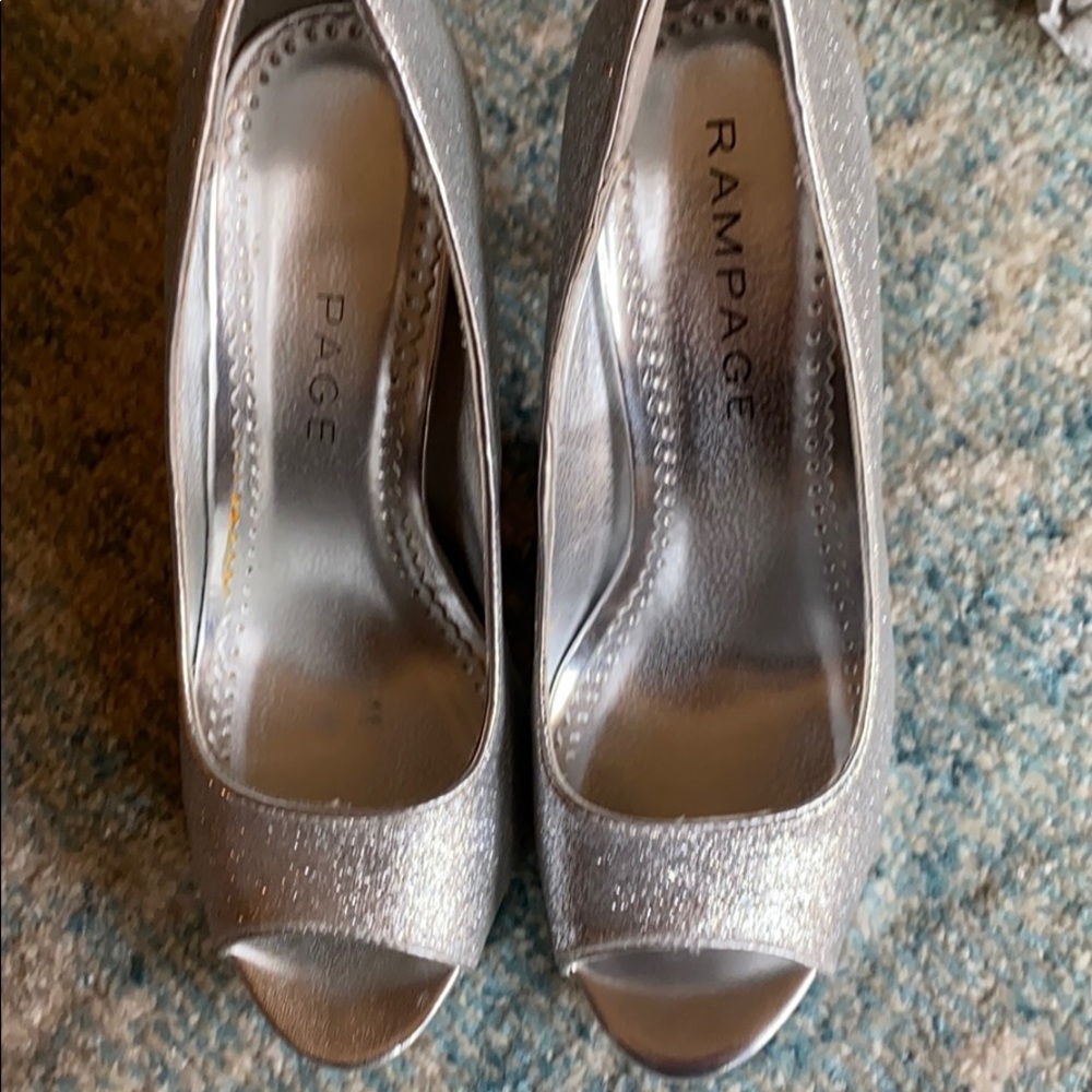 Silver Sparkly Peep-toe Pumps